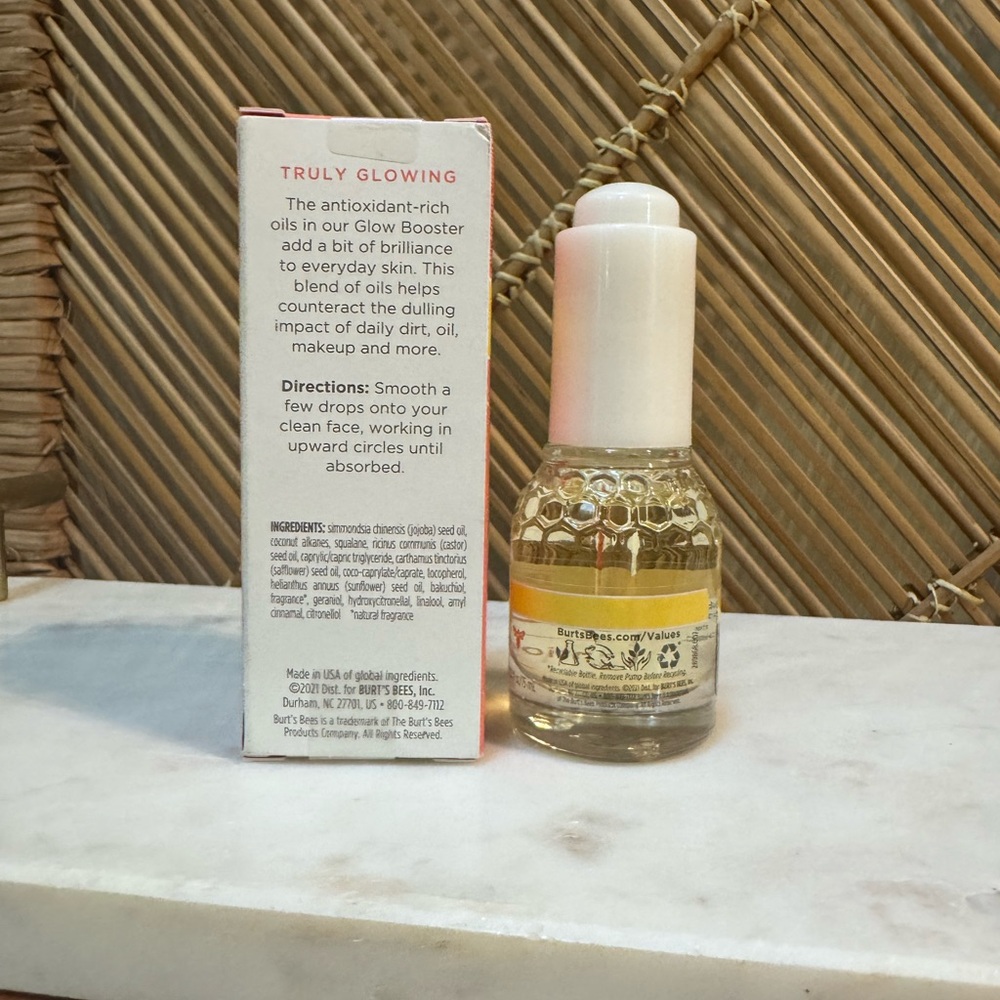NIB!! Burt's Bees Glow Booster with Yellow and Red Accents - Picture 2 of 4